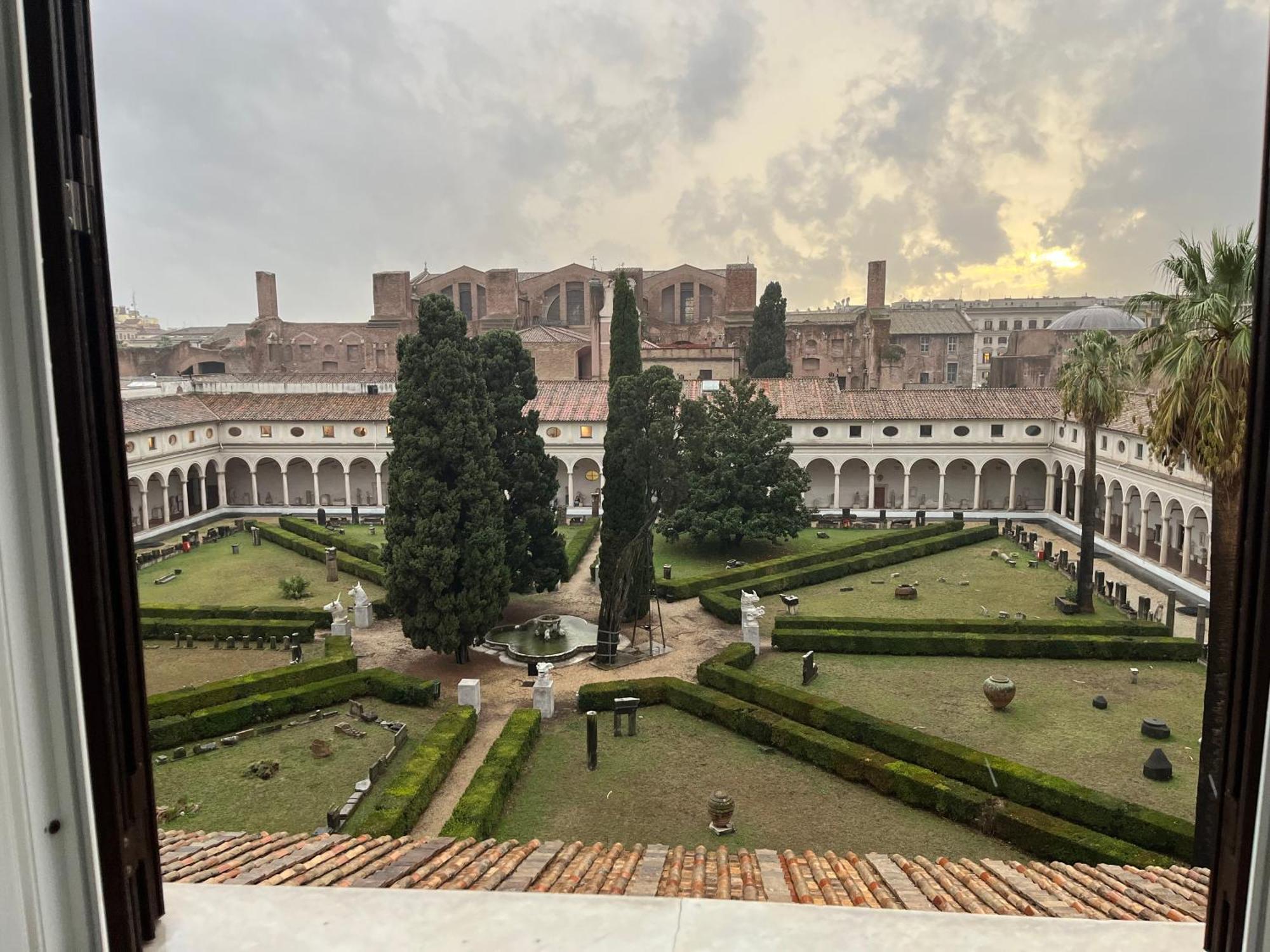 Camera X2 Con Splendida Vista Sulle Terme Di Diocleziano E Sul Chiostro Di Michelangelo โรม ภายนอก รูปภาพ