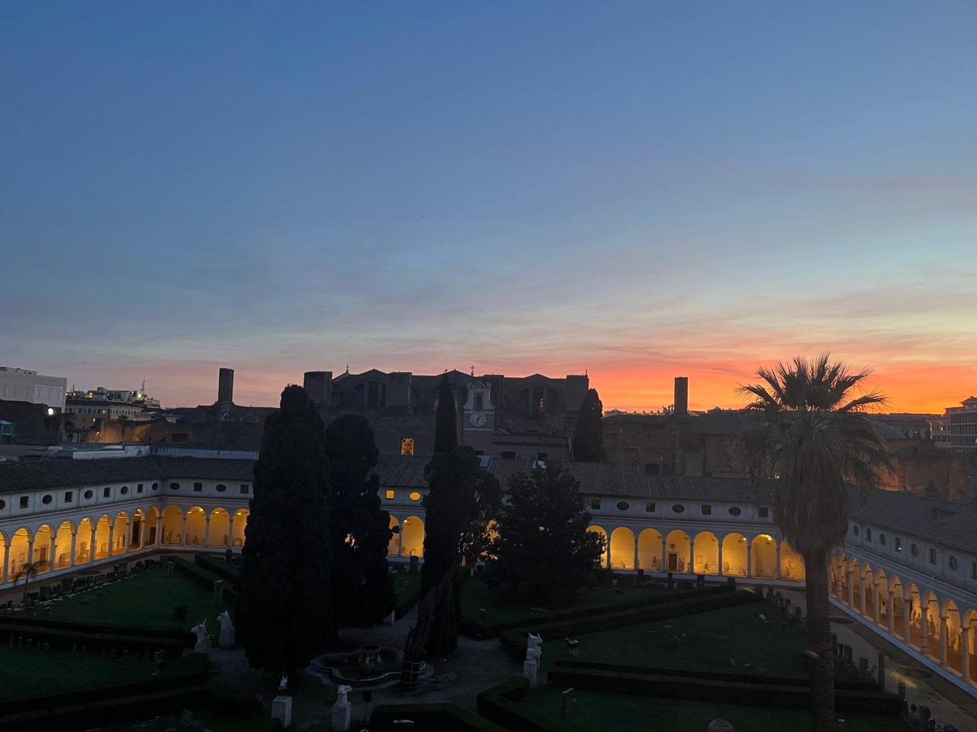 Camera X2 Con Splendida Vista Sulle Terme Di Diocleziano E Sul Chiostro Di Michelangelo โรม ภายนอก รูปภาพ